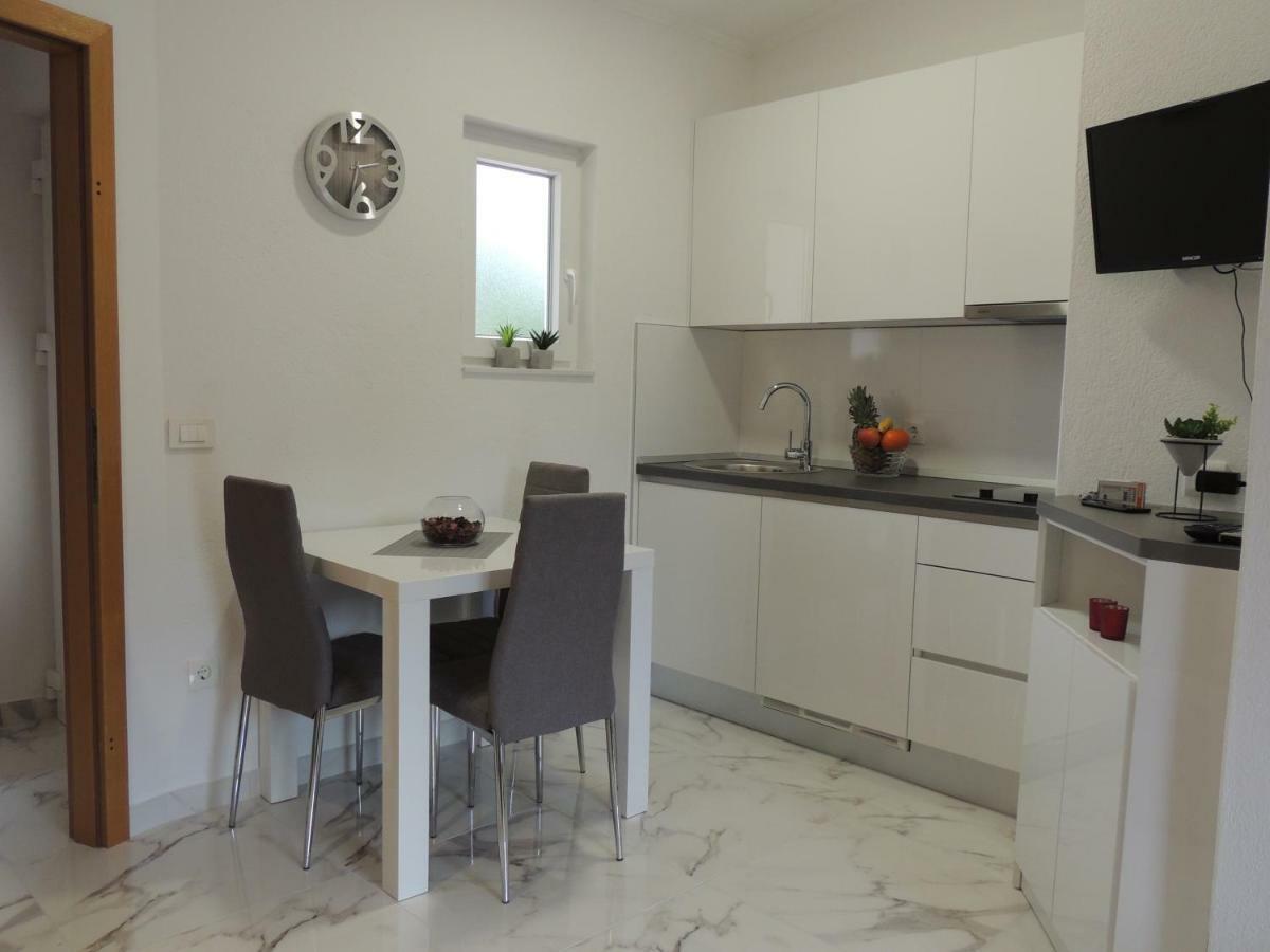Apartments Palma Baska Voda Exterior photo